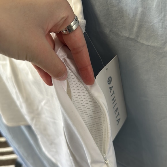 Athleta Volley Skort white, size L, new with tags, never worn - Picture 4 of 9